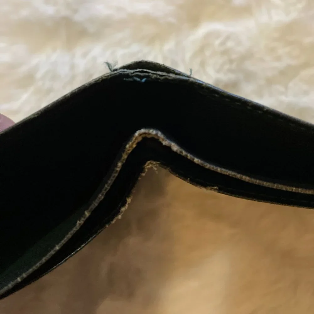 Louis Vuitton Wallet - Picture 9 of 15